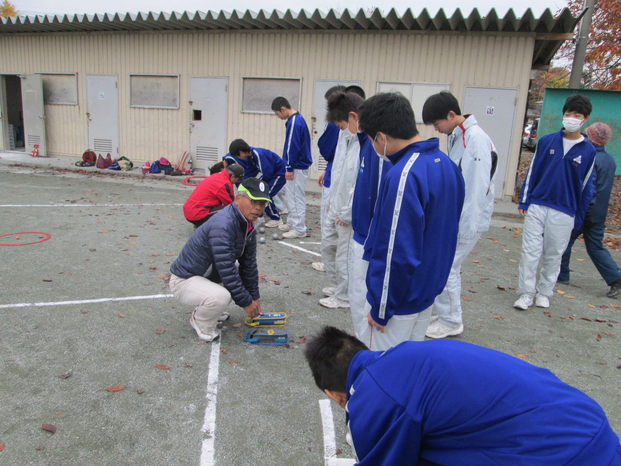 熊谷市立三尻中学校で、ペタンク体験実施 埼玉県ペタンク・ブール連盟