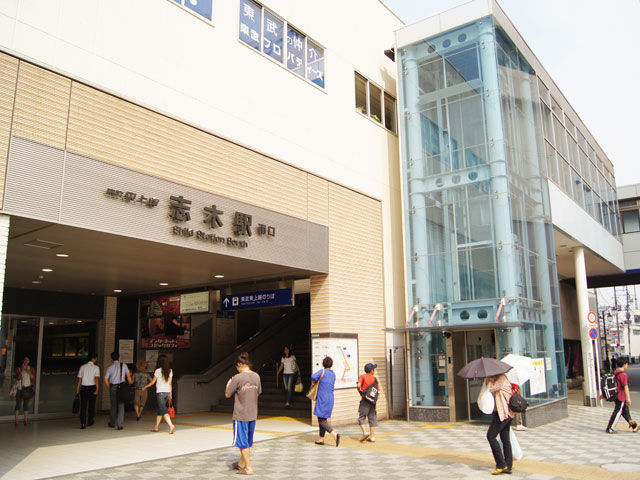 東武東上線志木駅のホームで 降車を促した男性駅員に暴行した52歳の男を逮捕 埼玉県の地元ニュース速報 東武東上線志木駅のホームで 降車を促した男性駅員に暴行した52歳の男を逮捕 埼玉県の地元ニュース速報