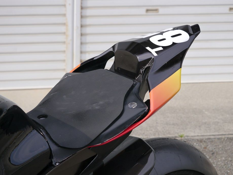 15 YZF-R1 フルカウル、シングルシート近日発売開始！！ : 才谷屋