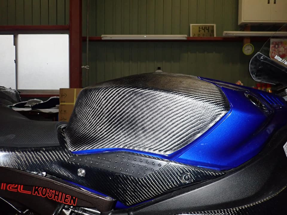 15~YZF-R1純正フューエルタンク用新型タンクカバー開発中! : 才 15~YZF-R1純正フューエルタンク用新型タンクカバー開発中! : 才