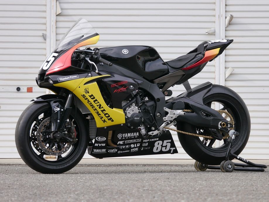 15 YZF-R1 フルカウル、シングルシート近日発売開始！！ : 才
