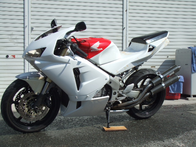 RVF400(NC35)&VFR400(NC30)用600RRレプリカカウル～その3～ : 才谷屋 