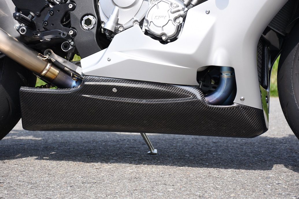 15~YZF-R1用アンダーカウル、シート台&シートベースのご紹介 15~YZF-R1用アンダーカウル、シート台&シートベースのご紹介