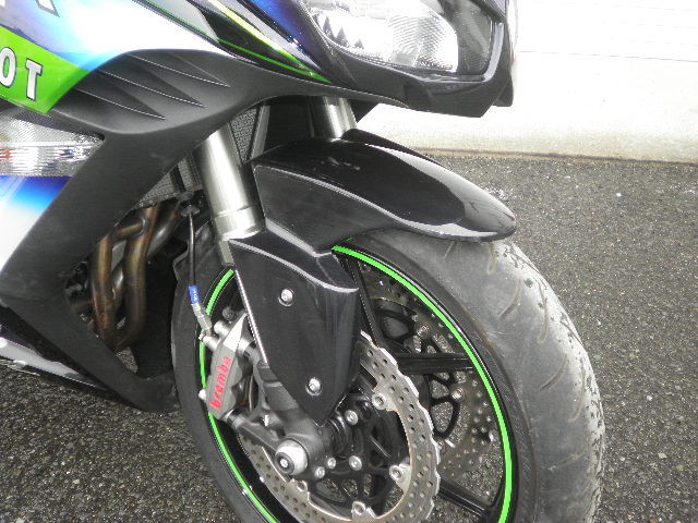 Ninja1000 クレバーウルフカーボンフロントフェンダー 250320114