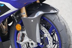 2025��YZF-R1�ѥե���ȥե������ȯ��