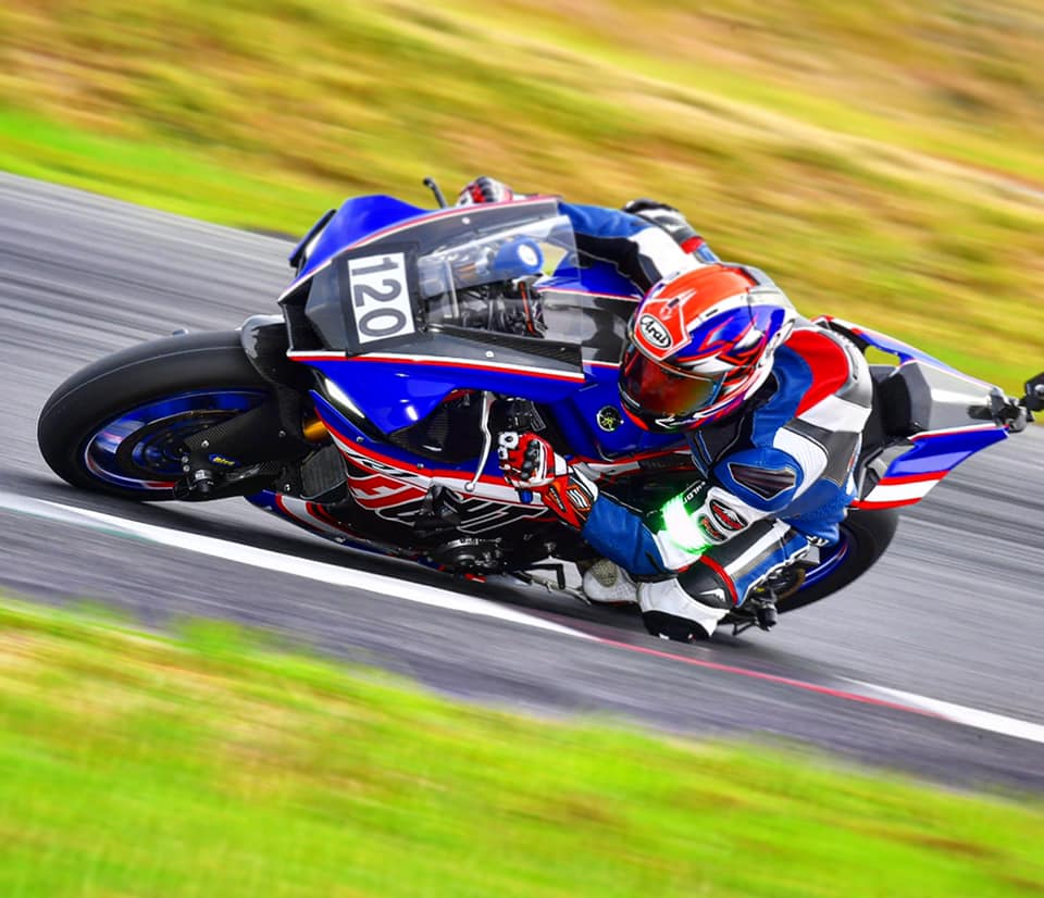 15yzf R1 yzf R1カウルコンバート車両 で鈴鹿ツインサーキットを走行してきました 才谷屋ファクトリー最新情報