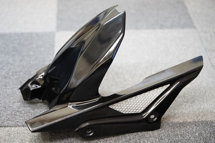 流行り の ブランド - 2024年おすすめのアイテム満載 補修用 ZX-14R カーボン リアフェンダー よせ パーツ