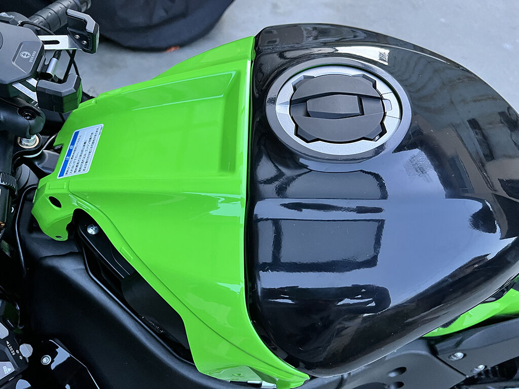 21~ZX-10Rタンクカバーをウェブショップに登録いたしました 21~ZX-10Rタンクカバーをウェブショップに登録いたしました