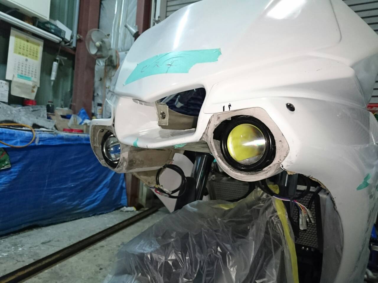 最終値下げ！！　引き取り限定！！　才谷屋　R25 フルカウル　ヘッドライト付属！ 最終値下げ！！ 引き取り限定！！ 才谷屋 R25 フルカウル ヘッドライト