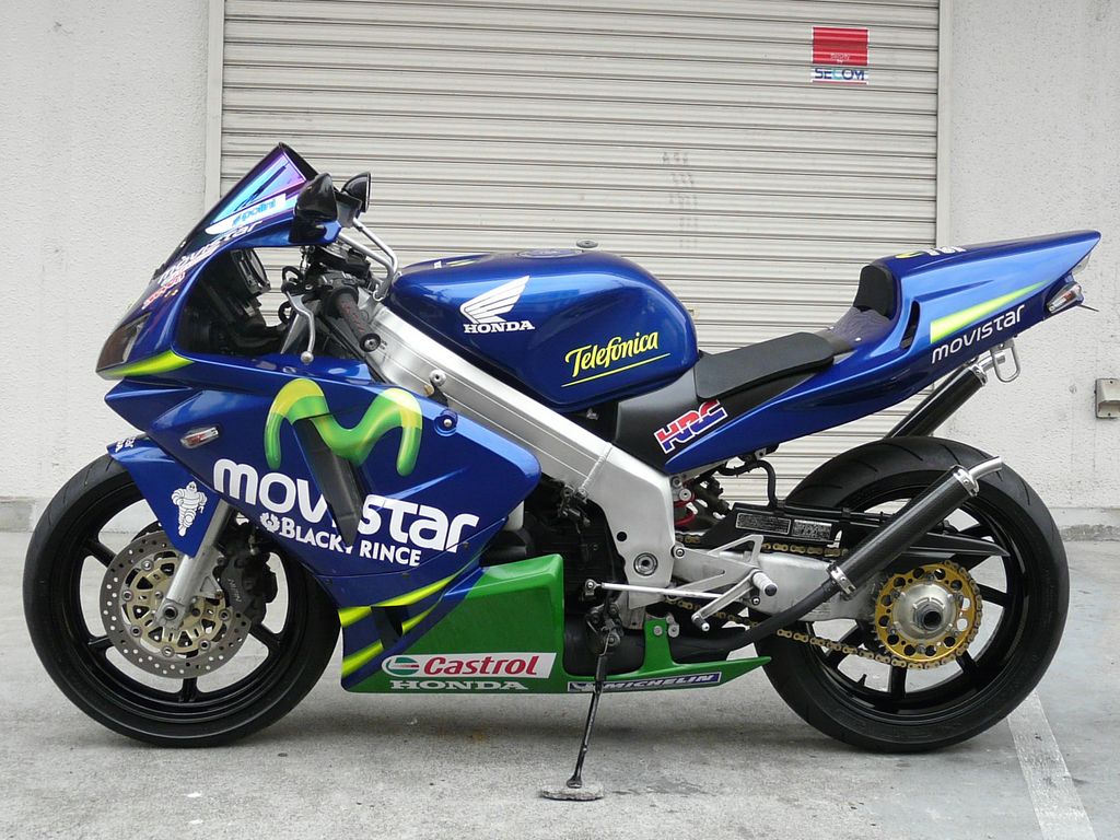 神奈川県リバースオート様「NSR250R｢600RR｣レプリカ☆モビスター