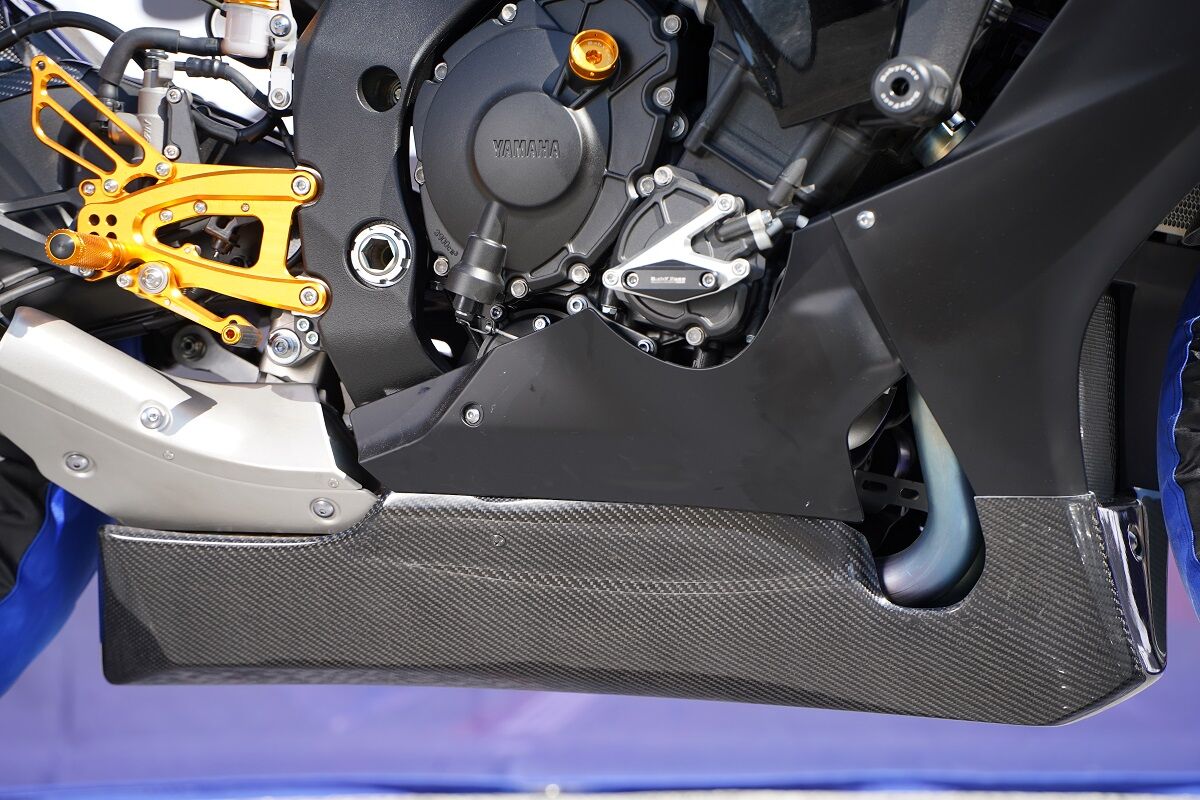 直営ストア クレバーウルフ アンダーカウル カーボン綾織 YZF-R1 15-19