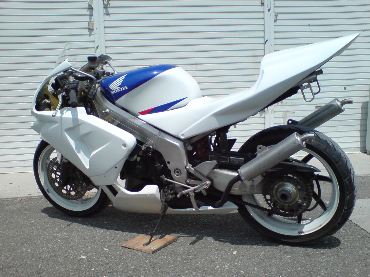 ☆NSR250R「600RR」レプリカ☆～その2～ : 才谷屋ファクトリー最新情報