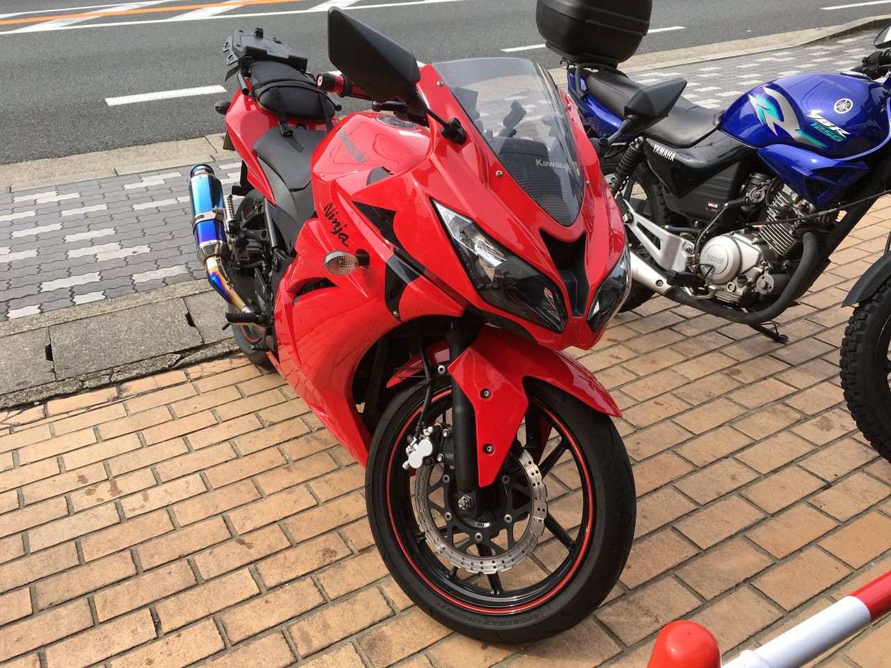 ☆お客様からの投稿画像 08~12Ninja250R｢ZX-6Rレプリカ｣アッパーカウル