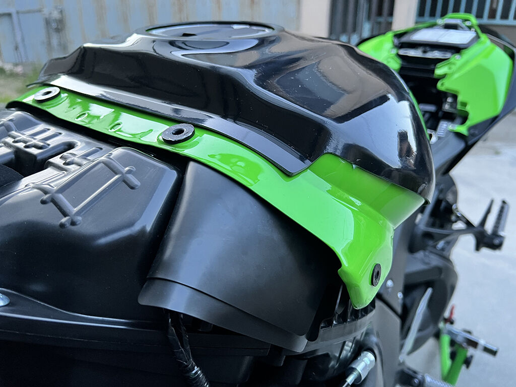 21~ZX-10Rタンクカバーをウェブショップに登録いたしました 21~ZX-10Rタンクカバーをウェブショップに登録いたしました