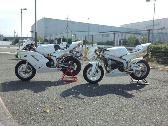 FRP製　NSR50.80用 全年式対応 NSFタイプフルカウル　スクリーン付 FRP製 NSR50.80用 全年式対応 NSFタイプフルカウル スクリーン付