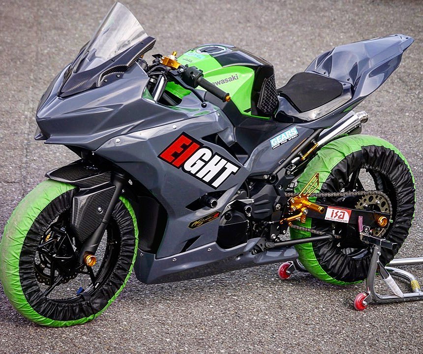 18~Ninja250/400用リアフェンダー開発中 : 才谷屋ファクトリー 18~Ninja250/400用リアフェンダー開発中 : 才谷屋ファクトリー