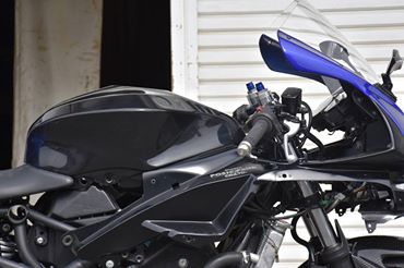 yamaha yzf-r25 才谷屋 r1-typeタンクカバー 黒ゲル 楽天市場】EIGHT(才谷屋) エイト(サイタニヤ) タンクカバー フル