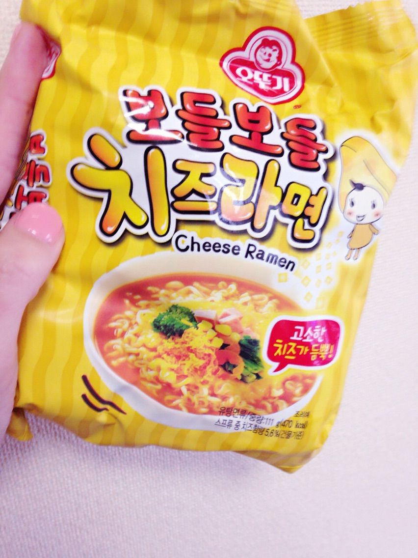 辛くないチーズラーメン おいしい たのしい 韓国 辛くないチーズラーメン おいしい たのしい 韓国