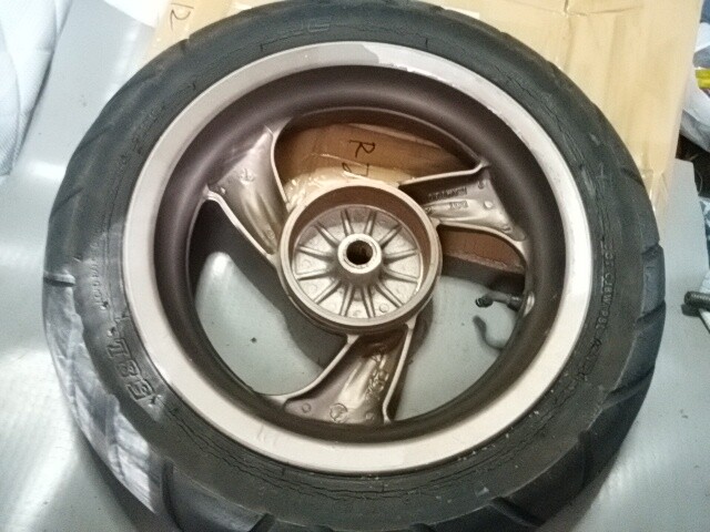 12インチリアキャストホイール（某純正品）その1的なぁ～3RY JOG
