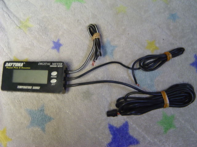 デイトナ製デジタルメーター修理的なぁ Mr Boo 軒下ガレージ 日記的なぁ