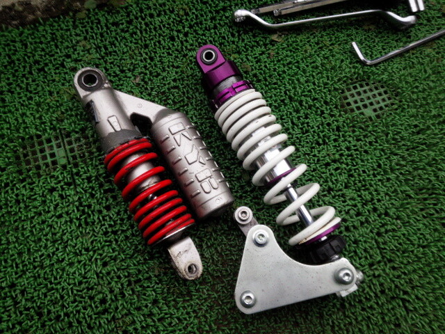 マロッシ/パイオリ製RS24ショック＋専用レイダウンリンク