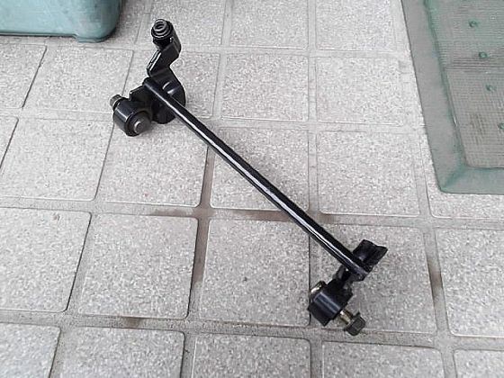 依頼車両的なぁ～エンジンハンガーアプリオタイプ2 Mr.Boo!＠軒下