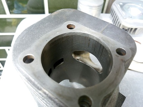 bb102b72-s.jpg bb102b72-s.jpg