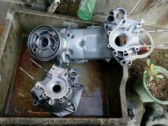 新規エンジン製作（クランクケース洗浄）的なぁ～3RY JOG 3WF