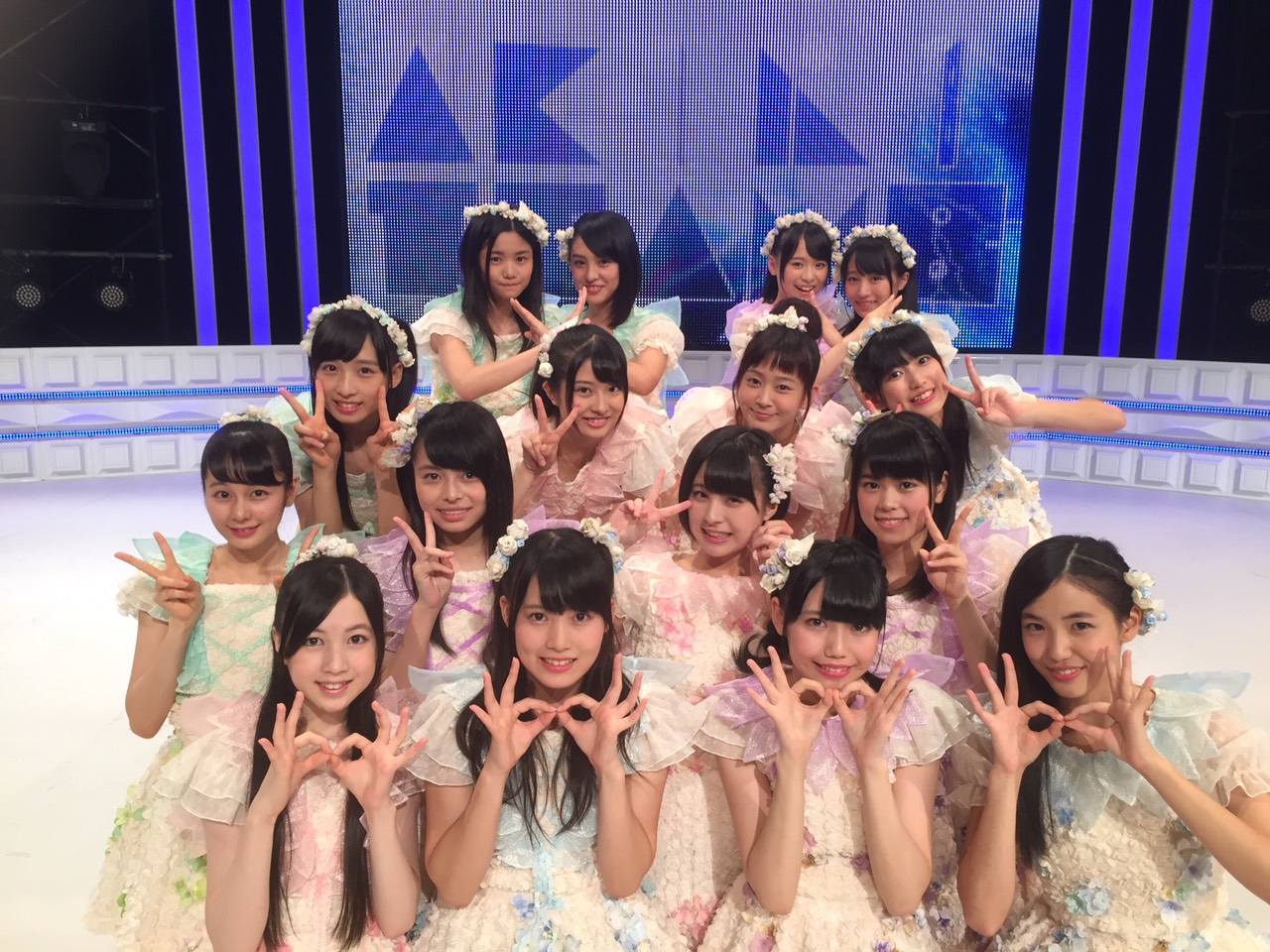 11月7日放送 Akb48 Show 出演 チーム8で ロマンス イラネ を披露 Nagisa S Diary 坂口渚沙 Akb48 Team8