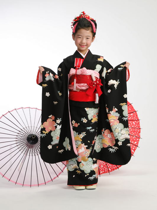 黒い着物がとってもお似合い サカヰ写真館 サカイ写真館 黒い着物がとってもお似合い サカヰ写真館 サカイ写真館