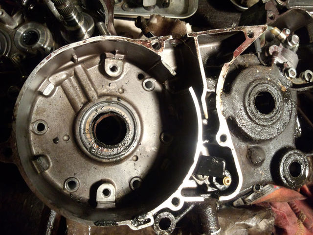 エルシノアMT125クランクシャフト エルシノアMT125クランクシャフト