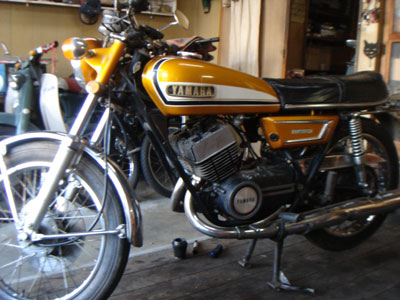 YAMAHA ヴィンテージ車 DX250 DS7型 純正 左サイドカウル YAMAHA ヴィンテージ車 DX250 DS7型 純正 左サイドカウル YAMAHA DX250