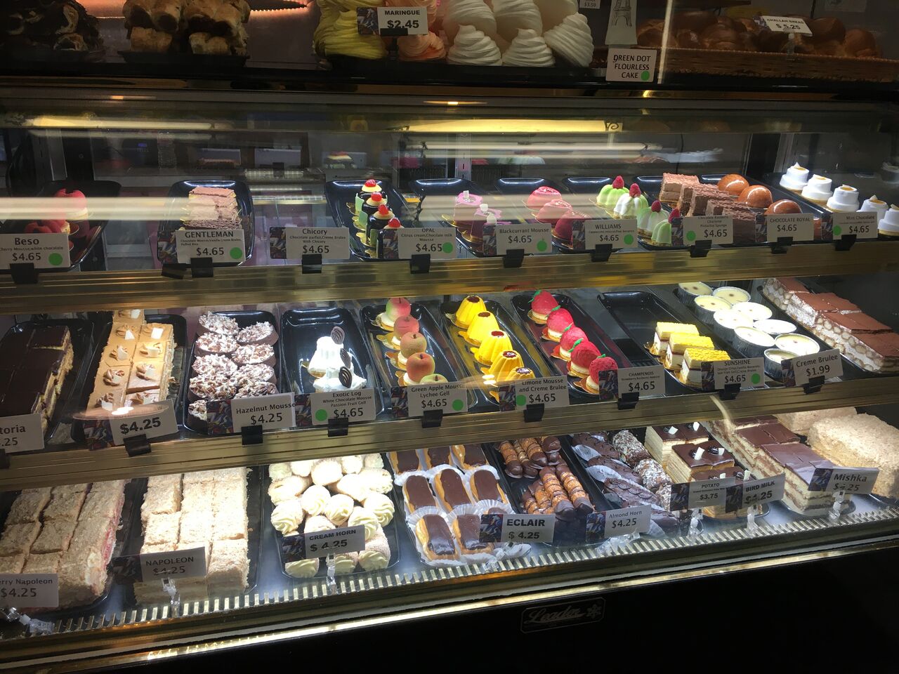 ロシアンケーキを買いに行く お家 ときどき お外