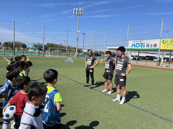 8E588FFF-C37A-4E35-A09B-F67933EB8EB3