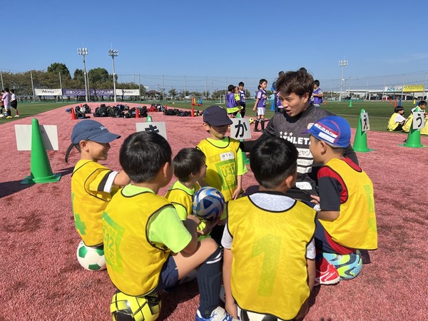 61351FDF-583E-4A01-B2B6-B8237DB8F61C