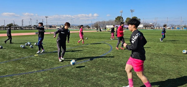 LINE_ALBUM_202539練習試合vsFC Bombonera戦(岐阜県)_250310_2