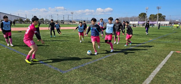 LINE_ALBUM_202539練習試合vsFC Bombonera戦(岐阜県)_250310_4