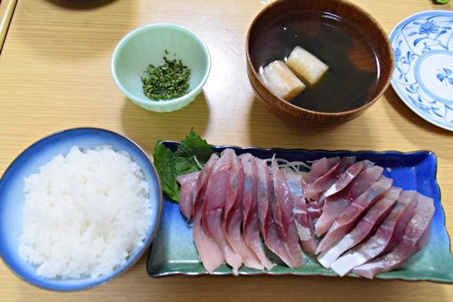 柵を買って来るのが費用対効果抜群 お刺身定食 オッサンのジャンク飯