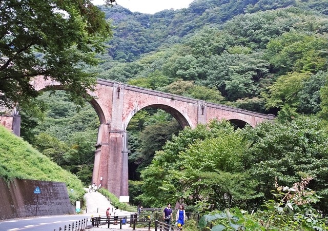 碓氷峠の美しいアーチの鉄道橋 最果志向 放浪家坂木さんの足跡 碓氷峠の美しいアーチの鉄道橋 最果志向 放浪家坂木さんの足跡