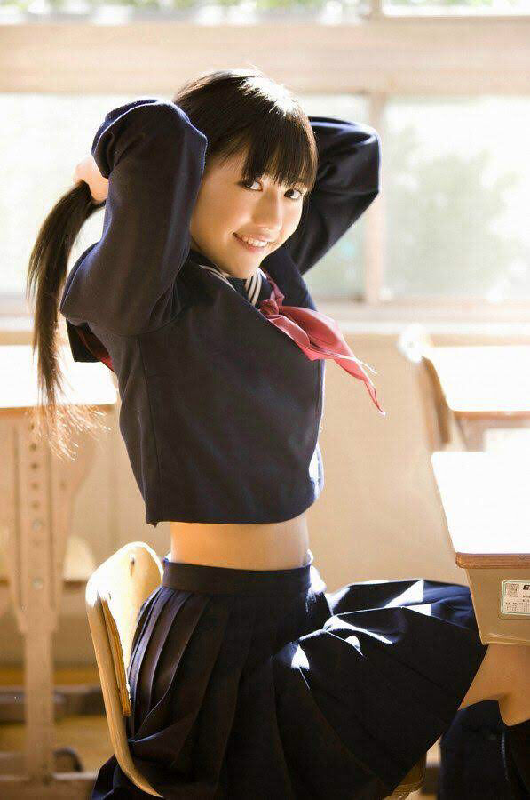 元akb48の渡辺麻友の制服姿が 坂道46 Akb48 えッ な情報まとめ