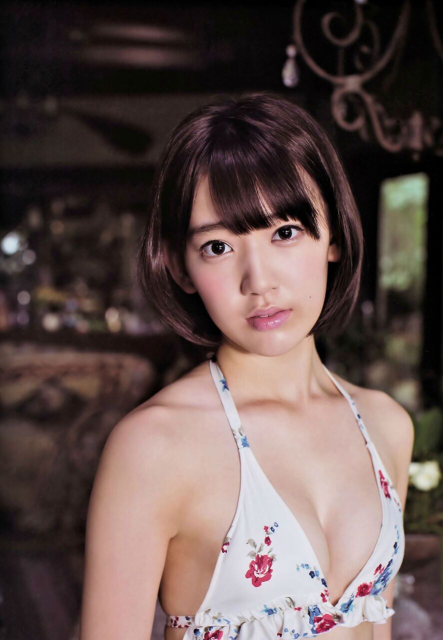 宮脇 咲 良 胸