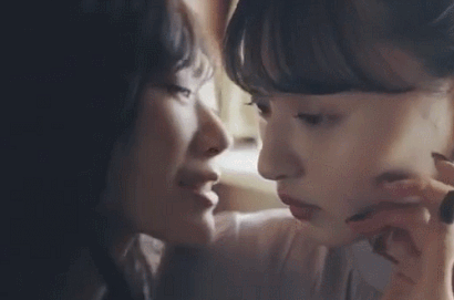 遠藤さくらちゃんがキス攻めされてる Gifあり 乃木坂46 坂道情報通 乃木坂46まとめ