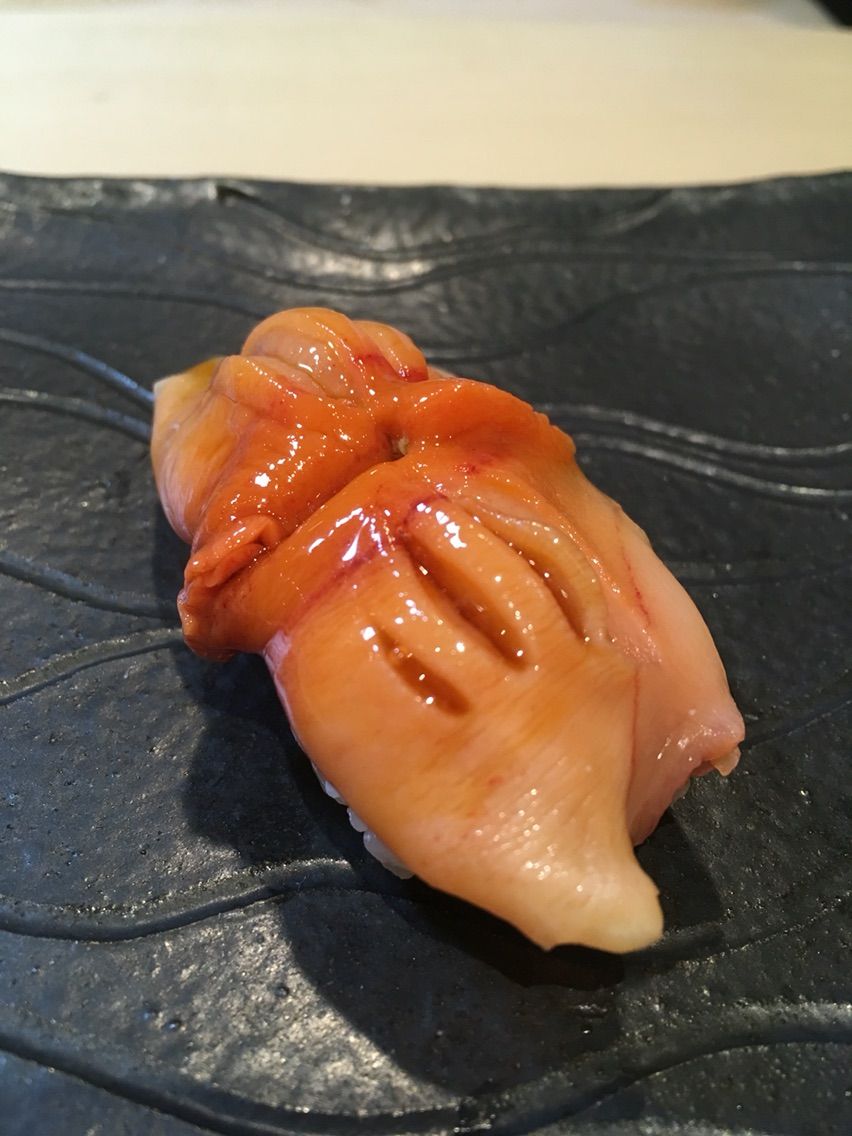 この鮨に心奪われて 福元 赤貝 昆布の香りがたまらない 鮨食人 さかなちゃん鮨を食う