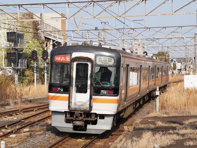 11　関西本線　その6　四日市駅にて　キハ７５　快速みえ　　