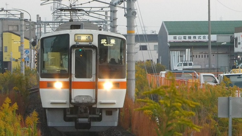 ０　半田駅にて　その1  　311系