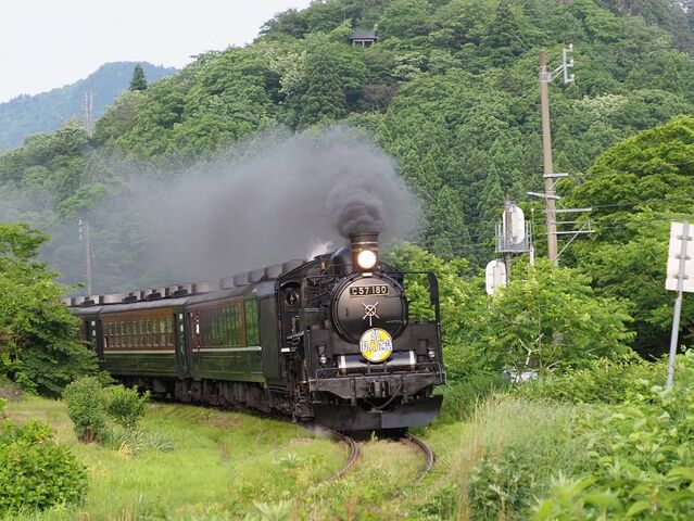 ８　C57-180　津川駅入線　その1　