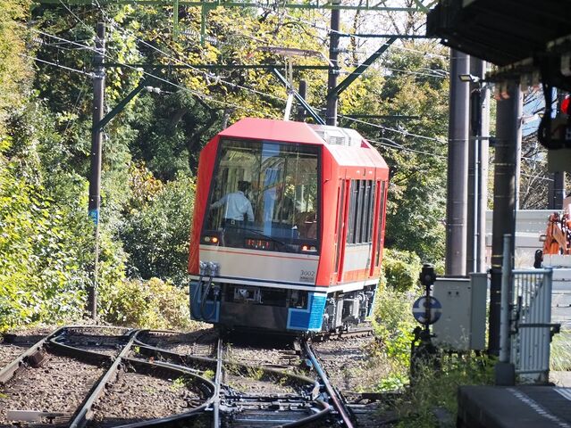 3　箱根登山鉄道　その5　3002　大平台駅にて　