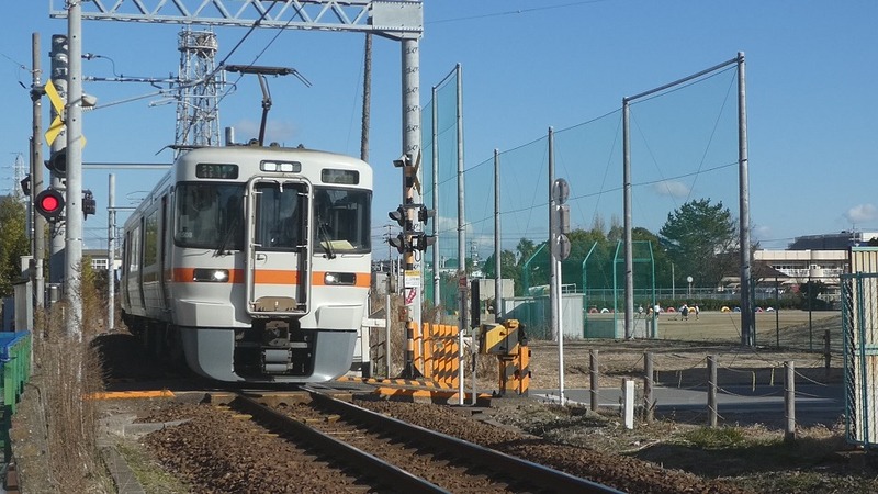 4 313系 上半田踏切 その1