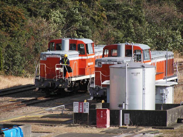 武豊線半田駅と衣浦臨海鉄道の半田埠頭駅 2025.1.9 : 半田の吉田のblog