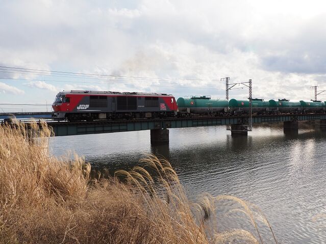 6　DF200-220　石油列車　日光川橋梁にて　その13　